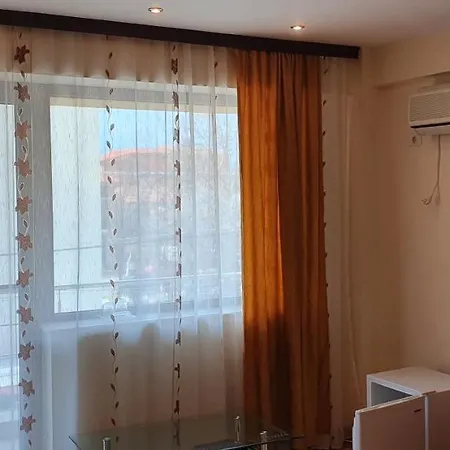 Raduinea 3* אפורי נורד